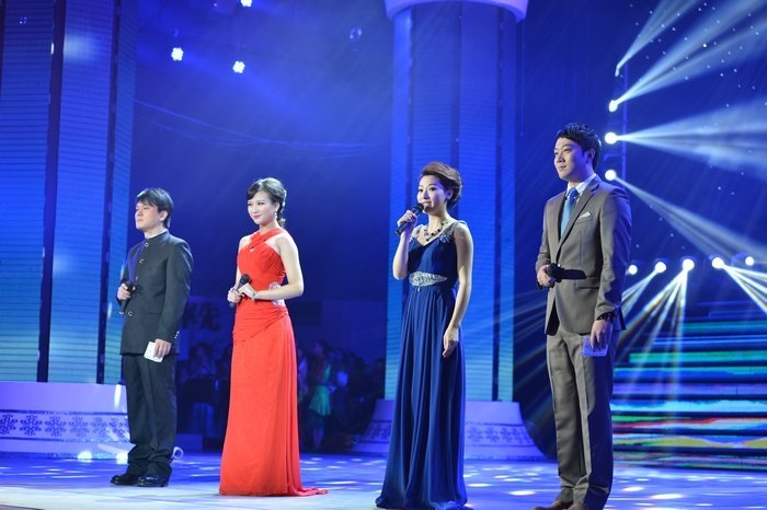 庆祝建校100周年民族器乐歌舞晚会盛大举行