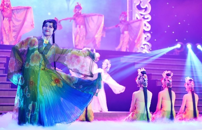 庆祝建校100周年民族器乐歌舞晚会盛大举行