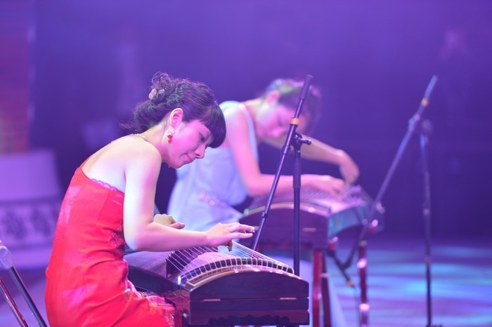 庆祝建校100周年民族器乐歌舞晚会盛大举行