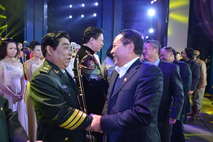 庆祝建校100周年民族器乐歌舞晚会盛大举行