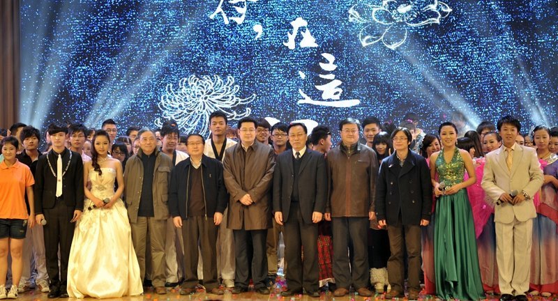 ����ѧԺ���С��ഺ�������2012��ӭ������