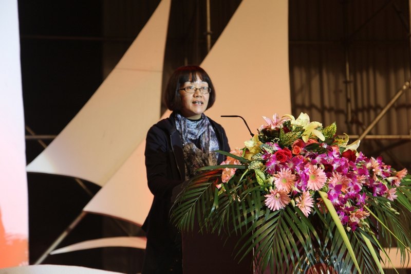 东华大学第十六届研究生“经纬韵”科技文化节闭幕式暨文艺汇演举行