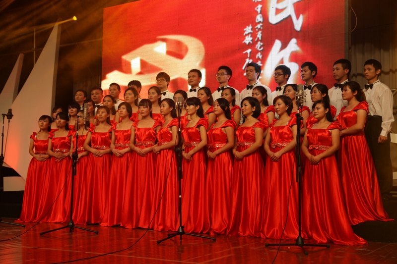 东华大学第十六届研究生“经纬韵”科技文化节闭幕式暨文艺汇演举行