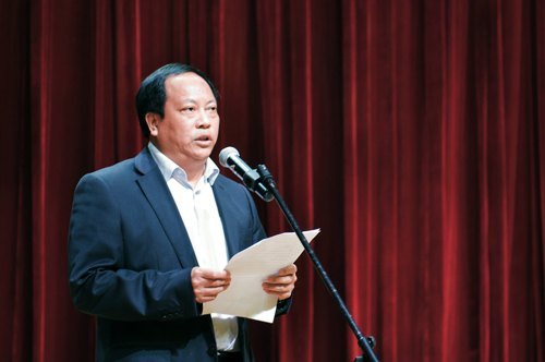 ҵ����У��ҵ�������Ÿ衢У��ϳ�����Բ������