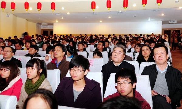 原创校园剧《上大学》省内高校巡演在福州大学拉开帷幕