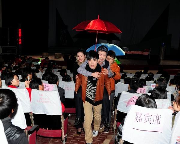 原创校园剧《上大学》省内高校巡演在福州大学拉开帷幕