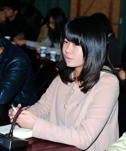 ���ݴ�ѧ�ٿ�У԰�硶�ϴ�ѧ���ۺ���̸��