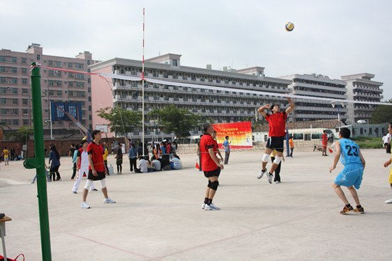 广东石油化工学院在粤西高校第十三届“后勤杯”运动会中取得可喜成绩