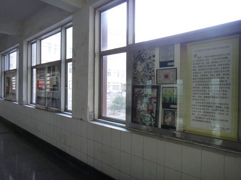 (图文)安徽工业大学工商学院举行2011级艺术设计专业学生装饰艺术作品汇报展