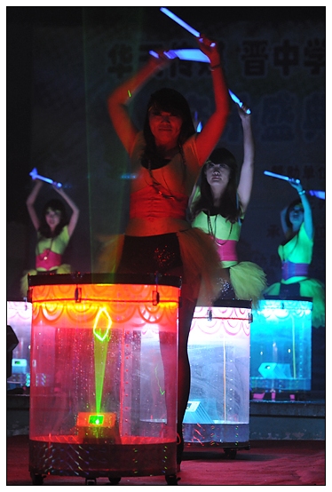 ���촫ý������11��2��ٰ�����ʵ���