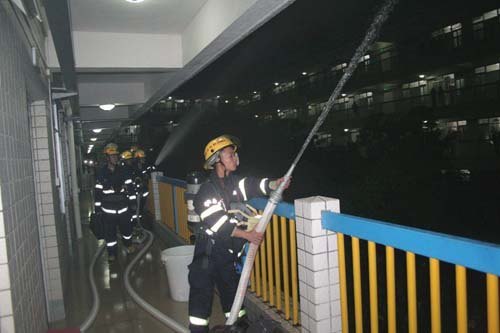 ����ѧԺ����ҹ������������������֧�ӣ���̨����������