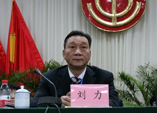 ��������  ������� Ϊʵ��ѧУ��չĿ���Ŭ���ܶ���������ʦ��ѧԺ�����ν̴����ߵ��ߴι�����¡���ٿ�