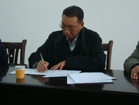 刘力书记参加图书馆党支部专题民主生活会