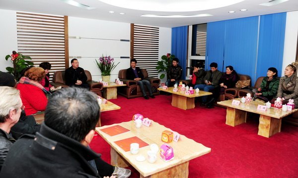 ������������У�쵼����⼮��ʦ