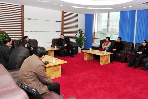 ����У�������������̨̨��