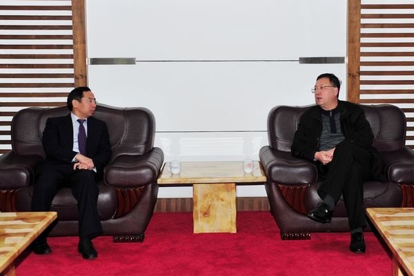 ����У�������������̨̨��