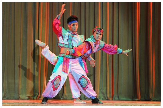 ����ѧԺ�׽��赸���ڲ������þ��б�ҵ�㱨�ݳ�