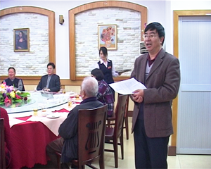 学校侨联召开工作总结会