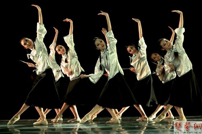 原创舞剧《潘玉良》献礼百年校庆 用舞蹈演绎画魂传奇