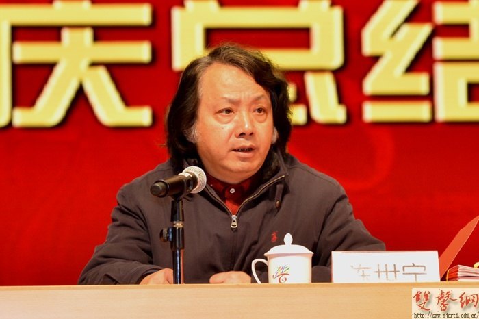 �Ͼ�����ѧԺ¡���ٿ�����У���ܽ���ô��