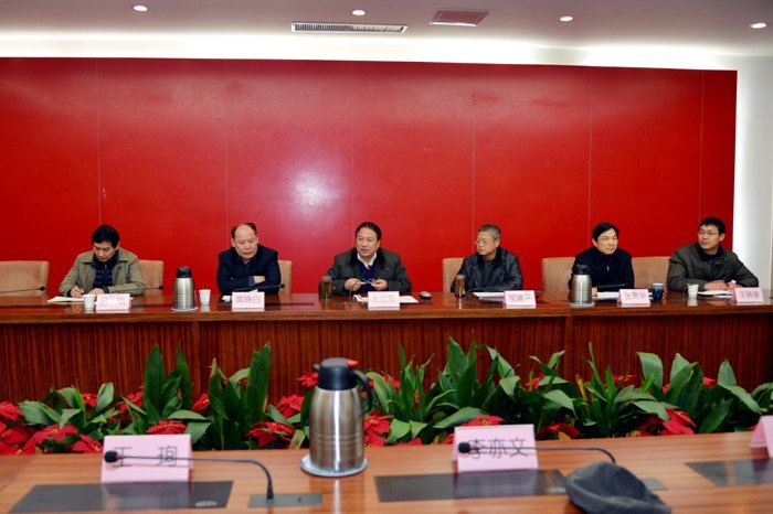 学校召开系列改革发展座谈会