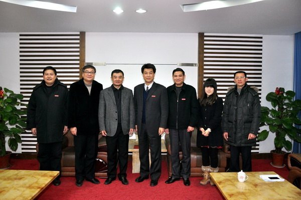 优秀校友刘宏回母校讲座