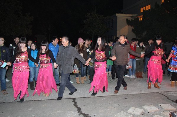 武汉工程大学举办2013年元旦综艺游园会