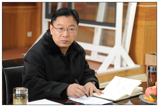 晋中学院召开2013迎新年民主党派座谈会