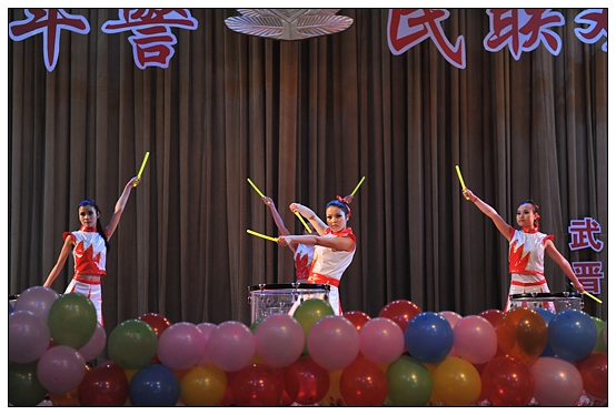 ��еѧԺ��8650���ӹ�ͬ�ٰ�ӭ���꾯�������