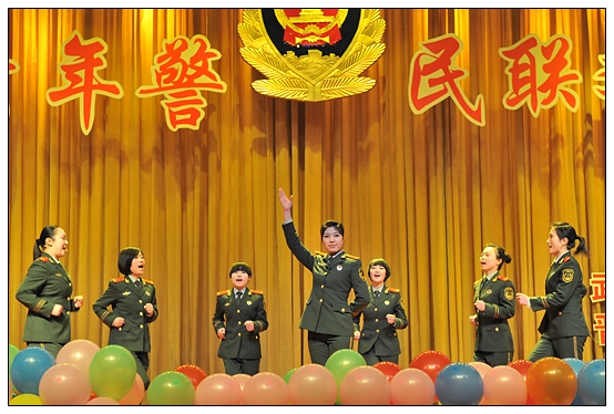 ��еѧԺ��8650���ӹ�ͬ�ٰ�ӭ���꾯�������