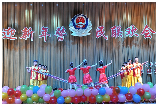 ��еѧԺ��8650���ӹ�ͬ�ٰ�ӭ���꾯�������