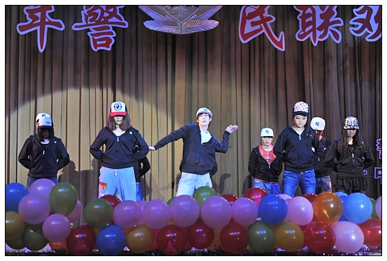 ��еѧԺ��8650���ӹ�ͬ�ٰ�ӭ���꾯�������