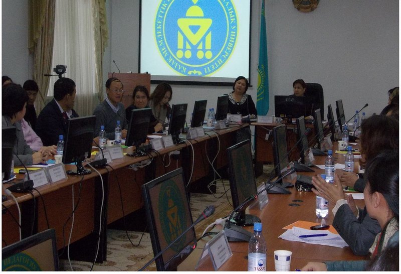 外国语学院周金声教授受邀赴哈萨克斯坦讲学