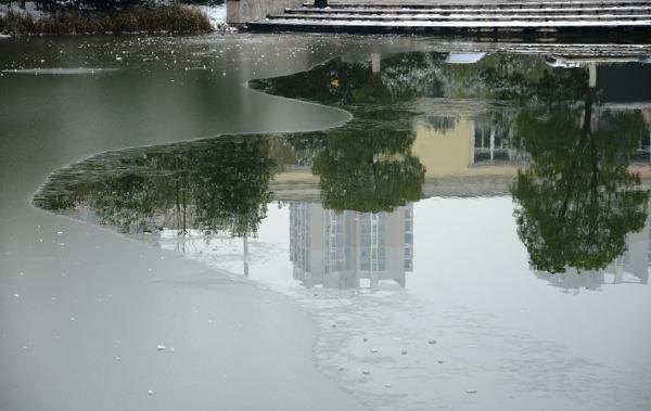 ��װ�ع���У԰����ͼ��