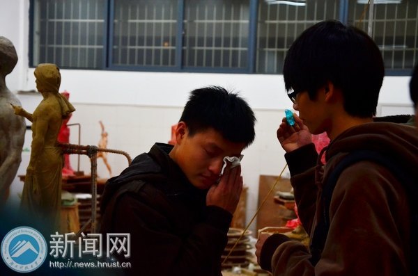 【科大聚焦】黑暗逼近,他仍相信奇迹