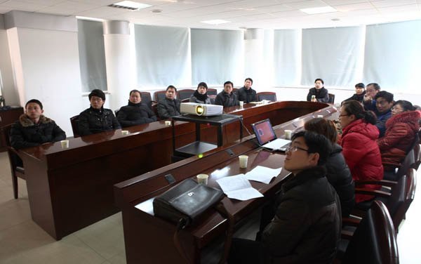 景德镇陶瓷学院召开校徽、校旗设计方案征集意见座谈会