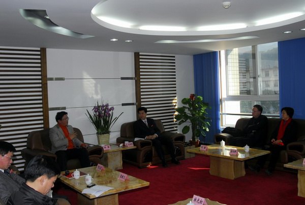 马国防刘健会见台湾暨南国际大学客人