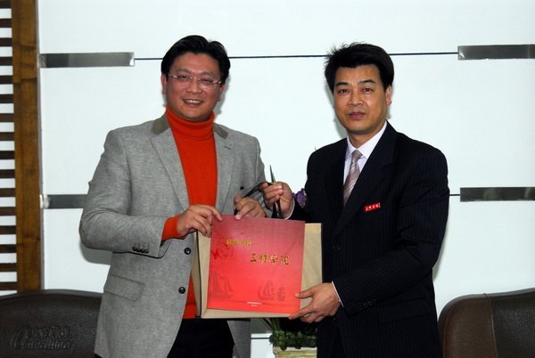 马国防刘健会见台湾暨南国际大学客人