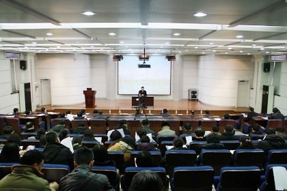 ѧУ�ٿ�רҵ���蹤����Ա�����