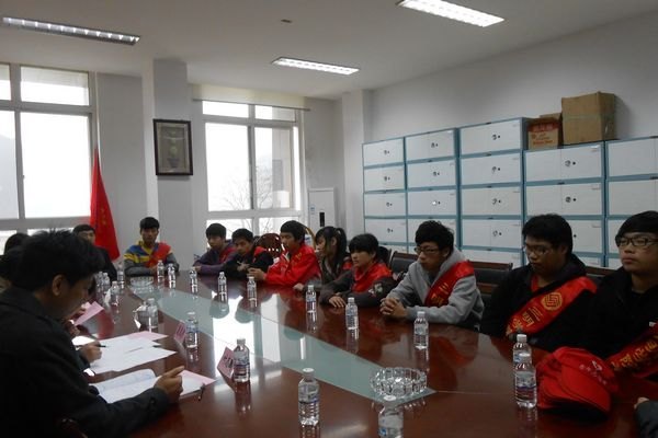 三明学院举行“关爱农民工”志愿服务队出征仪式