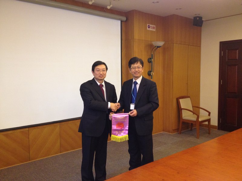 香港中文中学联会内地升学考察团来校考察