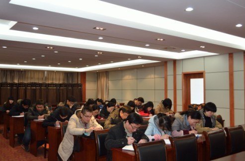 学生处召开2013年寒假工作部署会议