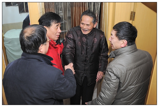李大公副书记春节来临之际慰问老同志