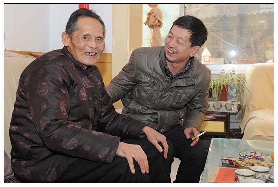 李大公副书记春节来临之际慰问老同志