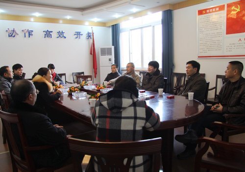 ��谵�����߷�ο�ʸ�����ѧУ