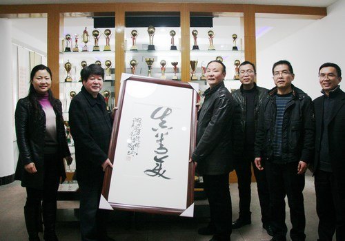 ��谵�����߷�ο�ʸ�����ѧУ