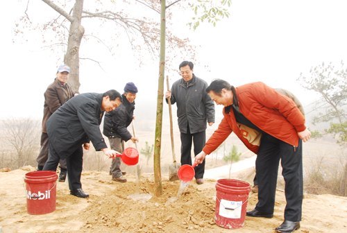 ʡί��У��ί�������ѧ������ָ��������ҵ��ѧ�����򡱹���