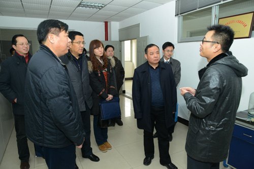 省文明委考核组来校检查文明创建工作