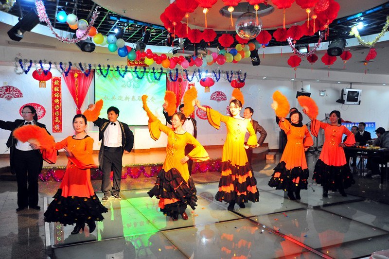 分享收获的喜悦 并肩展望美好的新年——2013年机关迎新春联欢会圆满举行