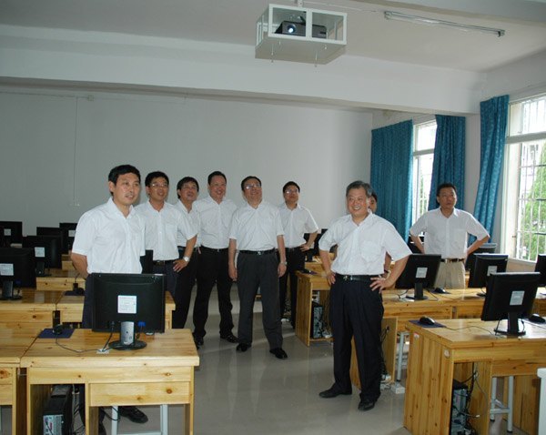 深化校企战略合作 培养旅游应用型人才